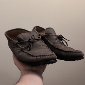 Tod's Leather Slip-On Loafers with Classic Stitching